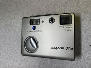 DiMAGE X31