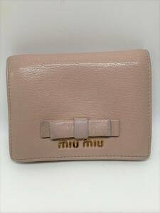 ミュウミュウ miumiu 2つ折り財布 レザー ピンク　刻印198 A 12時間以内発送