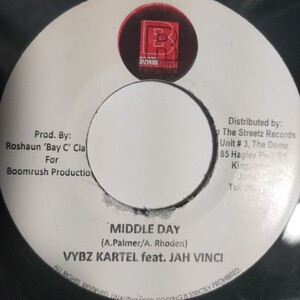 Vybz Kartel ＆ Jah Vinch / Middle Day 