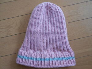 手編みの帽子 ピンク糸と水色糸　定形外１４０円　新品
