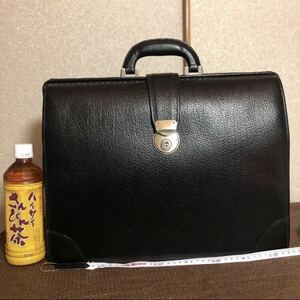 YK-3932 #600 中古品 革 かばん 鞄 レザー バッグ ビジネスバック 書類 ひのもと HINOMOTO ヒノモト 本革 日本製 黒 横約42cm 縦約35cm