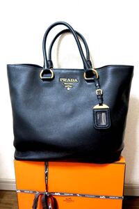 【新品美品】PRADA 2WAY バッグ プラダ レザー ハンドバッグ トートバッグ ショルダーバッグ PRADA ブラック