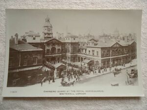 【絵葉書1枚】 CHANGING GUARD AT THE ROYAL HORSEGUARDS, WHITEHALL -LONDON /HUNT