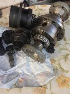 Testarossa Ferrari differential　genuine product　　テストロッサ用純正部品