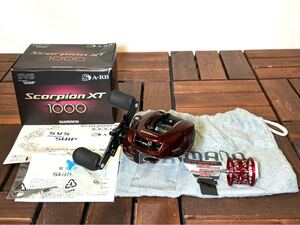 SHIMANO シマノ 10 スコーピオン XT 1000、Avail アベイル マイクロキャストスプール #レッド：中古良品～美品 計2点セット