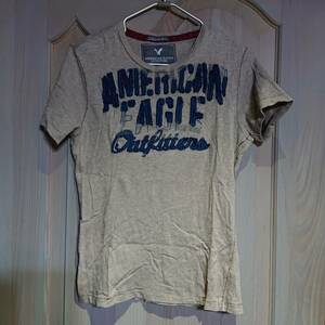 アメリカンイーグル　Tシャツ　グレージュカラー