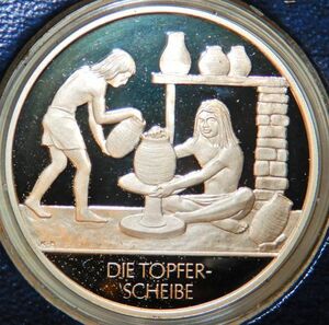 09 セラミック 製造の容易化 高速ろくろ 彫刻 海外 造幣局 限定版 人類進化と文化の形成 1976年作 純銀製 アート メダル シルバー コイン