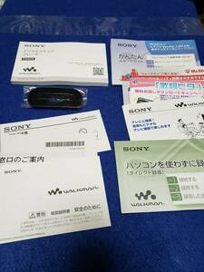 マニュアルとアダプターのみです　M4561　ウォークマン NW-S754 NW-S755 NW-S756 SONY WALKMAN 用のマニュアルのみです機器は無です