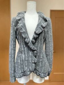 アルマーニ(ARMANI COLLEZIONI) グレー系フリルニットジャケット40 (SM相当)美中古Italy made knit jacket