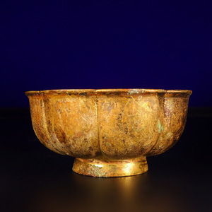 ▽鴻▽ 銅製 塗金 花形酒碗 置物 古賞物 中国古玩 中国古美術