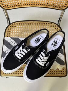 28 vans vault Authentic LX オーセンティック 黒ブラック ボルト