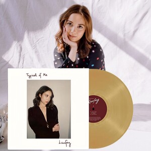 ♪未開封シールド/限定盤♪Laufey - Typical Of Me (Metallic Gold Vinyl)/Chappell Roan/Olivia Rodrigo/Sabrina Carpenter/Taylor Swift