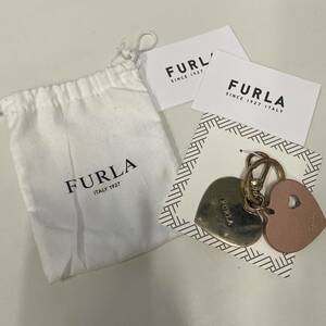 フルラ　キーホルダー FURLA ハート型 保管袋付き /388