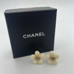 あ1円〜　CHANEL シャネル ピアス アクセサリー ココマーク 花モチーフ　ホワイト　ヴィンテージ　箱付き　刻印剥がれておりありません