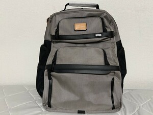 トゥミ　TUMI　ビジネスバッグ　リュックサック　シルバー　未使用