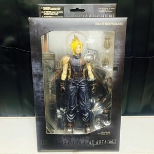 FINAL FANTASY VII PLAY ARTS クラウドストライフ (PVC塗装済みアクションフィギュア)