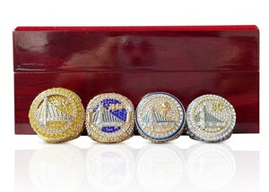 送料無料 非売品 NBA 4点セット ゴールデンステート・ウォリアーズ ステフィン・カリー優勝(4回) チャンピオ リング 指輪 記念品 MVP 優勝