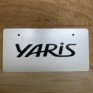 最安値！トヨタ YARIS 非売品 ナンバー 撮影 ナンバープレート 化粧プレート 展示 カスタム 新車 ヤリス ディーラー 正規品 2