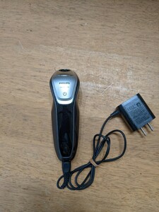 IY046 PHILIPS シェーバーSeries 5000/髭剃り/フィリップス/美容器/中古動作品 現状品