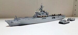 タミヤ　1/700　 海上自衛隊輸送艦　LST-4002　しもきた　完成品