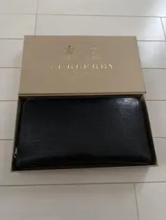 BURBERRY ファスナーブラック長財布