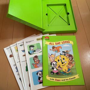 新品未開封　DWE ディズニー英語　ワールドファミリーイングリッシュ　Zippy CD & CD-ROMのステッカーとBook AaLL DAY LONG