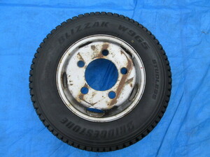 トラック15インチ鉄ホイルタイヤ1本 スペアタイヤ 15×5J 5穴 ブリジストン　BRIGSTONE BLIZZAK W965 195/75R15 109/107L LT 06年制