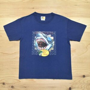 2000sUSA古着 Bass Pro Shops ホオジロザメ Tシャツ sizeユースM XS相当 紺 ネイビー 魚 アニマル バスプロショップス チビT 2000年代