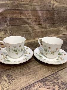 V1b ROYAL DOULTON STRAWBERRY CREAM カップ＆ソーサー ２客セット ロイヤルドルトン 現状品