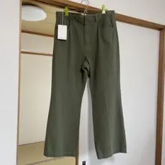 【新品】FARAH フレアパンツ オリーブ　30