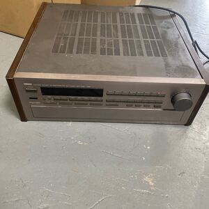 アンプ YAMAHA AVX-1050 通電確認済 Av AMPLIFIER FM/AM TUNER チューナー AUX CD PHINE ヤマハ