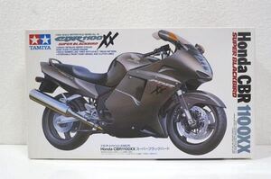 タミヤ模型ホンダ CBR1100XX スーパーブラックバード 1/12HONDA CBR1100XX SUPER BLACKBIRDオートバイシリーズ No.70プラモデル 未組立