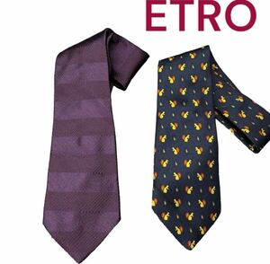 美品　エトロ　シルク　ネクタイ　2本　まとめ売り　ETRO 可愛いリス柄　濃紺　セット売り