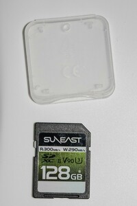 中古　SUNEAST サンイースト SE-SDU2128GA300 [ULTIMATE PRO SDXCカード 128GB Class10 UHS-II U3 V90 最大読込300MB/s 最大書込290MB/s]　