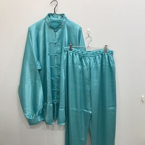 WK239 セットアップ　パフォーマンスジャケットパンツ　カンフー武術制服　シルクサテン　太極拳　スカイブルー　レディースL