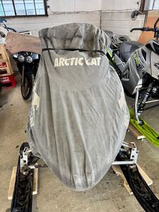 ARCTIC CAT M8 ボディカバー　スノーモービル 