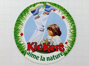 フランス 古いステッカー：Kickers スニーカー 少年 靴 ビンテージ 車 +Aa