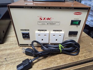 日本製 交流電圧安定器（昇圧・降圧） 500VA ST500F 　入力100v 出力100v/220v/240v 中古