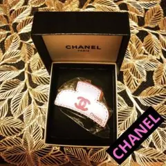 ★CHANELヘアクリップ　白＆ピンク