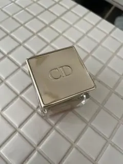 Dior プレステージ ラ クレーム ドゥ タン #010 クリームファンデ