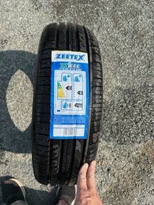 175 60 16 ZEETEX　１本新品