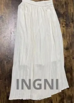 セール中　美品　INGNI ロングプリーツスカート、イング