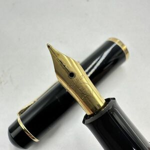 J105-T141036-1 Pelikan ペリカン 万年筆 Gunther Wagner ブラック×ゴールドカラー 筆記用具 文房具 箱付き ①