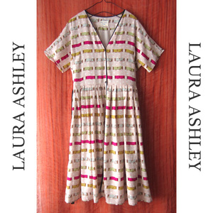 美品　LAURA ASHLEY／ローラアシュレイ★　半袖ロングワンピース