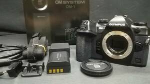 【美品♪】OLYMPUS オリンパス OM SYSTEM OM-1 ボディ 2037万画素 ミラーレス 一眼 カメラ/ブラック/動作品