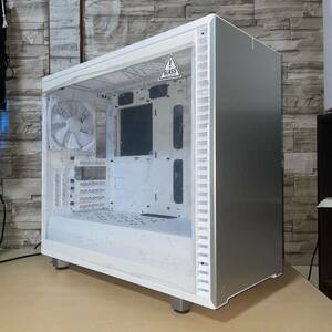 【中古品】Fractal Design Define 7 TG Clear Tint PCケース