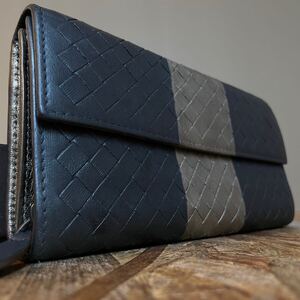 一円　美品　 レアモデル　BOTTEGA VENETA ボッテガヴェネタ　 イントレチャート　 ロングウォレット財布　 レアモデル