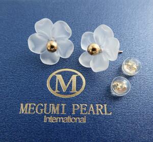 新品 未使用 MEGUMI PEARL 恵パール 18K×ガラス 花 フラワーモチーフ 両耳用 ピアス クリア×ゴールド