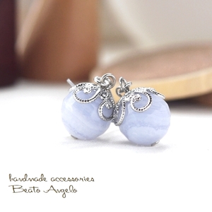 ◆+angelo+高品質★天然石ブルーレースの一粒ピアス(p-037)S 10mm 空色 水色 ペールブルー 花座 チタン 樹脂 イヤリング