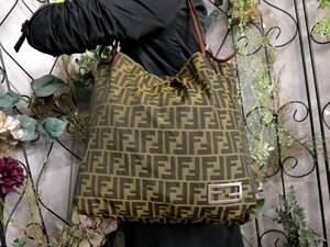 ●超美品●FENDI フェンディ●ズッカ●ナイロンキャンバス カーフ レザー 本革●トート バッグ●ブラウン系●SV金具●肩掛け●A4●Js53536